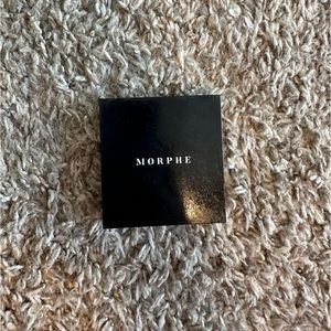 Morphe highlight shade “Extra” lightly used